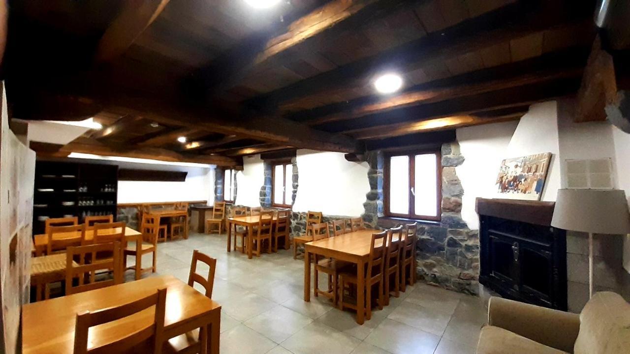 Hostal-Cicloturismo Lopenea 莱萨 外观 照片